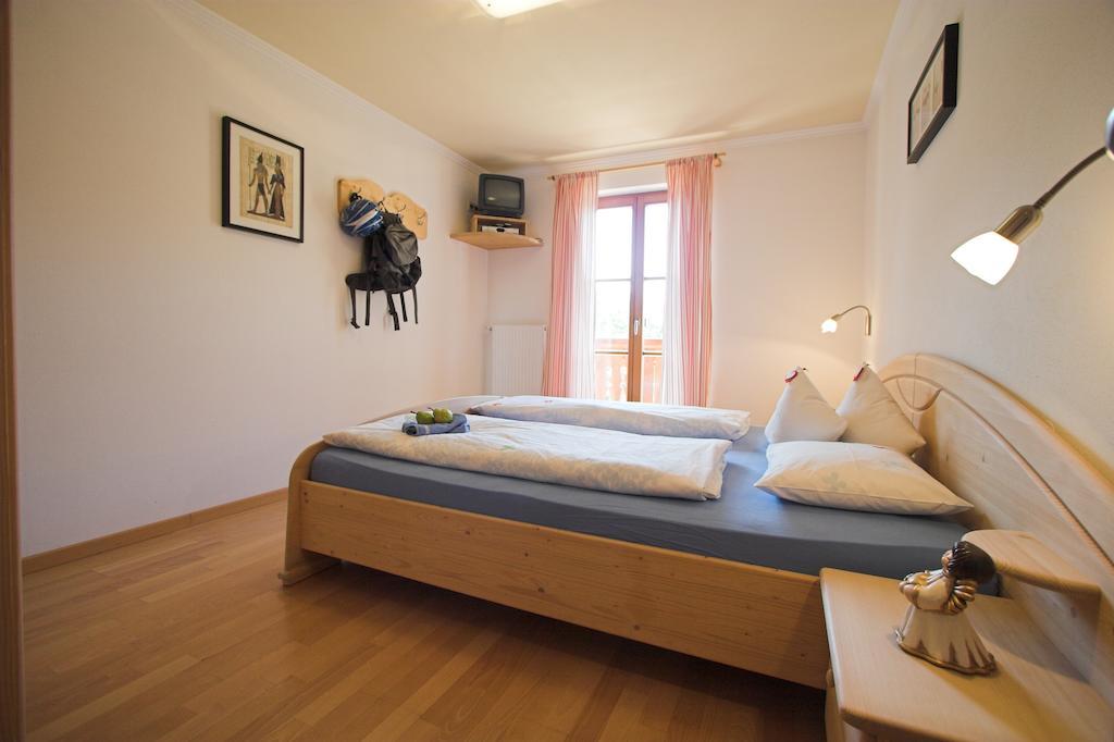 Apartments Dilln Guetl Tires Quarto foto